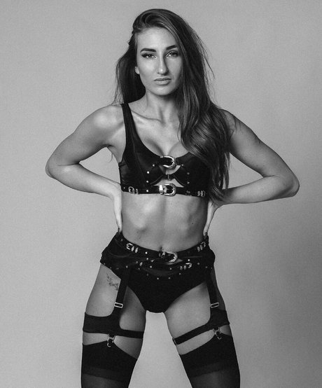 Dutch Deelee adult actress image