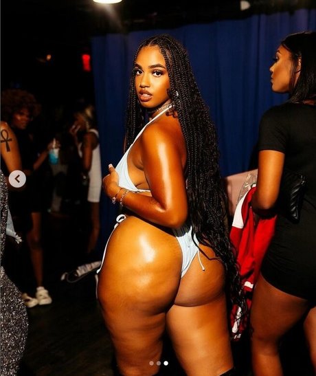 thetayaamarie model perfect pics