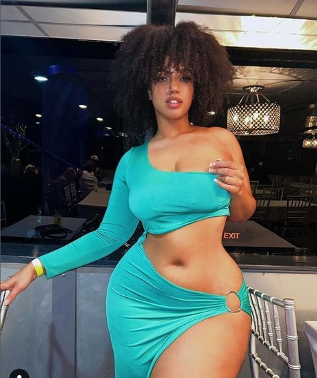 thetayaamarie adult model gallery