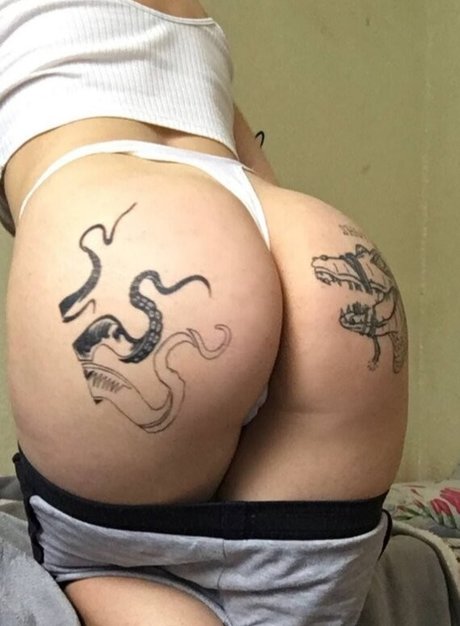 Marishkasexy star naked picture