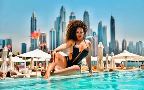 Curly quennn top pornstar photo