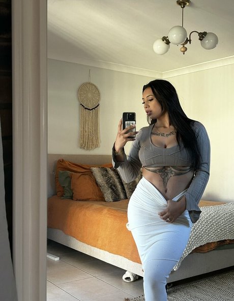 Cashmere Nelson star nudes img