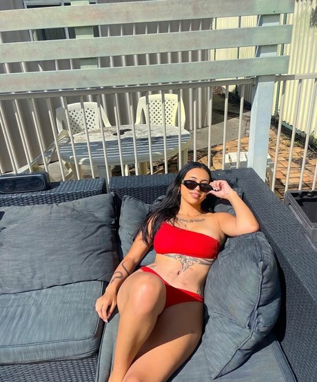 Cashmere Nelson pretty model photo