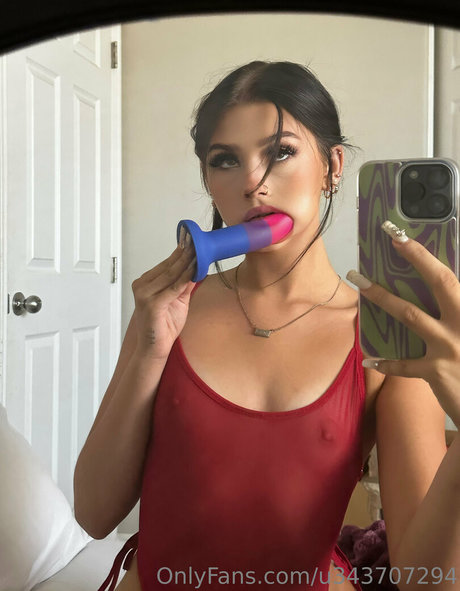 lolareyxo pornstar nude picture