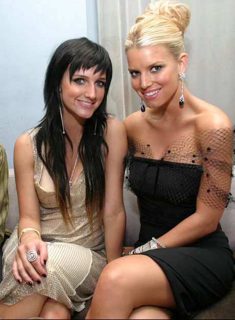 Ashlee Simpson Ross model top photo