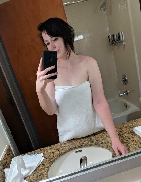 peachbellini pornstar adult archive