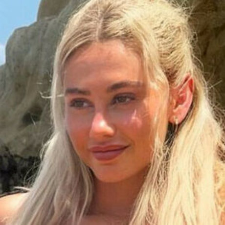 bent over pussy onlyfans porn pics