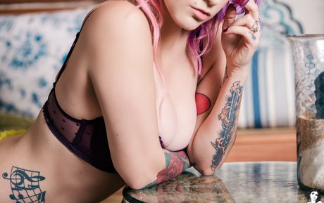 Delacour xxx model gallery