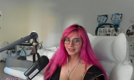 hairy armpits onlyfans free naked images