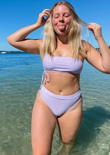 Chelsea Levin adult star pics