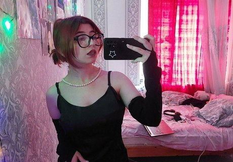 imyournocebo exclusive model photo