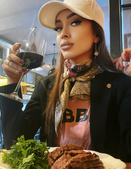 ladyjsinner model nice photo