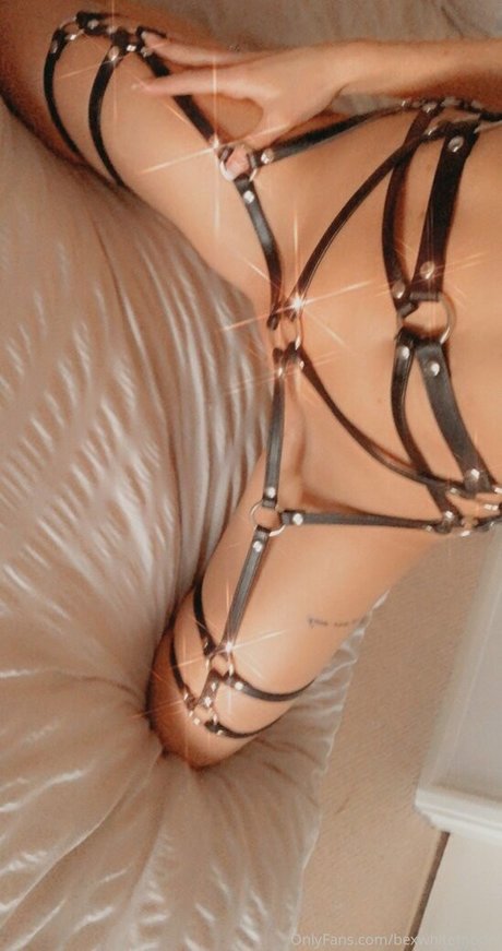 hairy legs onlyfans xxx image