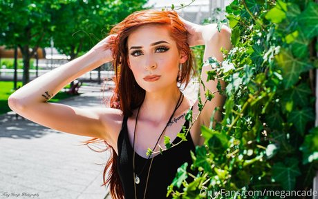 adversariel model exclusive pic