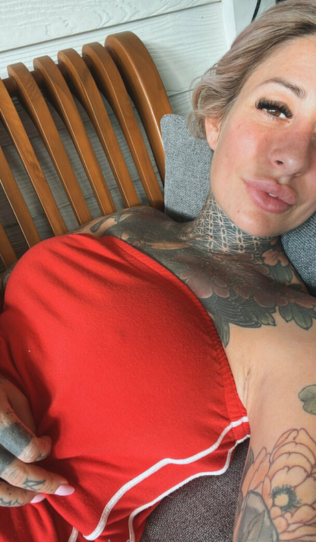 inkedgigi hot pornstar photos