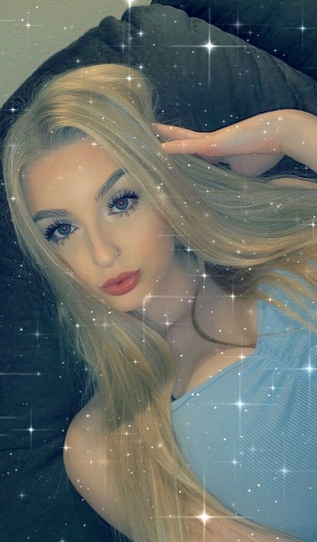 Cassandra Summer pretty pornstar img