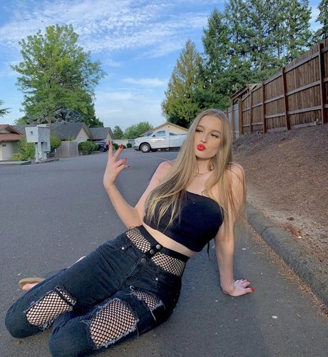 Cassandra Summer star xxx galleries