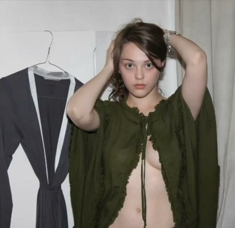 Imogen Rhiannon star free img