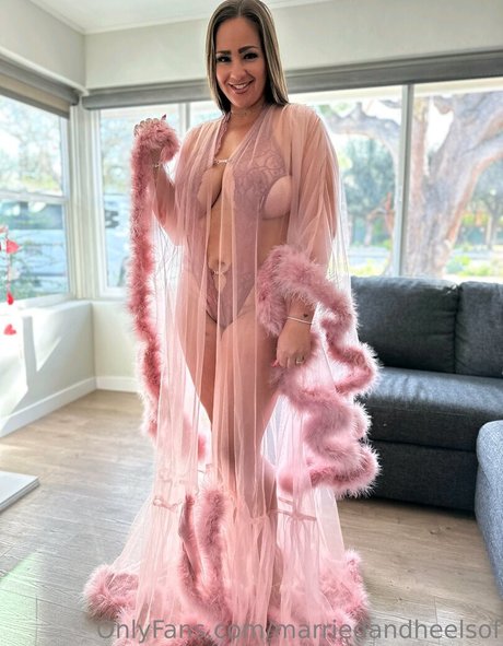 mature wife onlyfans art naked images