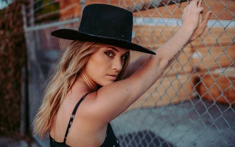 Sophia Scott star beautiful pictures