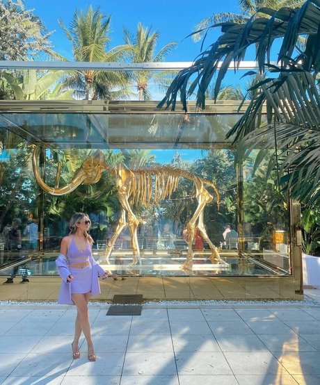 Sophia Scott model high quality img