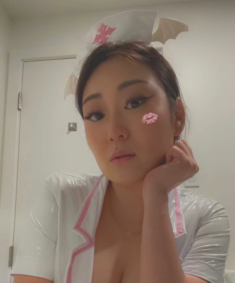 Momochanel xxx actress image