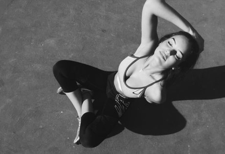 noam alon1 nude actress picture