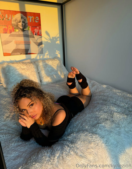 kyliezion perfect star pics