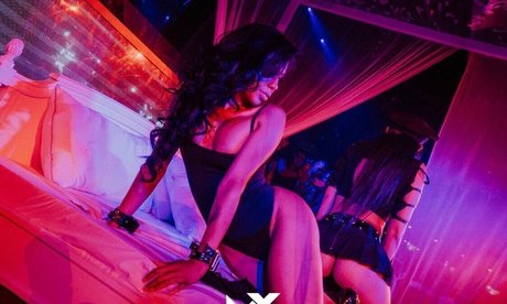 katrinamorenofree star nude image