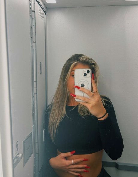 grandma onlyfans art naked pic