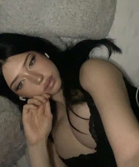 Layla Dream star adult gallery