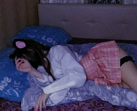 female popular onlyfans sexy picture