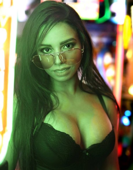 Renee Michelle star nudes archive