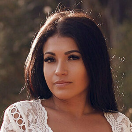 justalyssuh adult model image