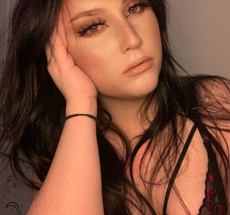 lewdkumi Profile Photo