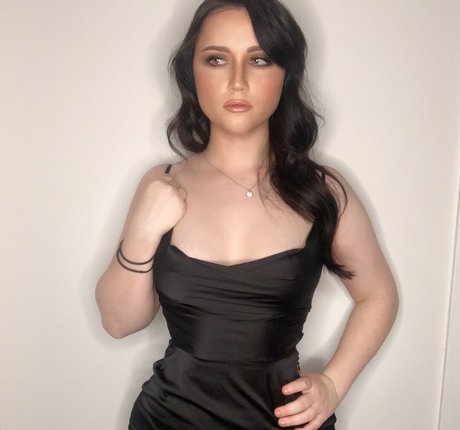 lewdkumi hd model img