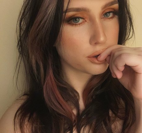 lewdkumi porn model pictures