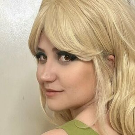 slut milf onlyfans sexy image