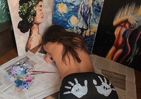 Solllomia star hot photos