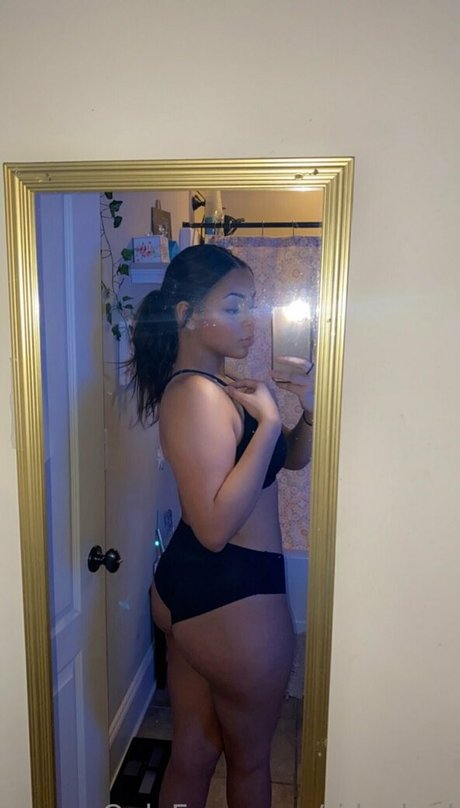 ri leaked model perfect pic