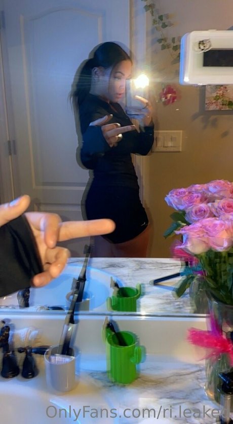 ri leaked erotic model archive