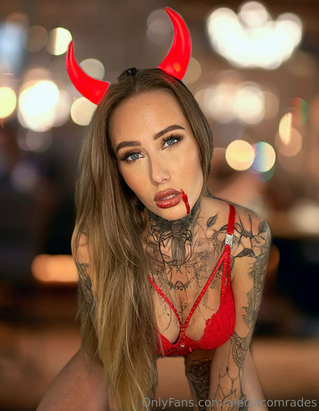 alertacomrades model pretty img