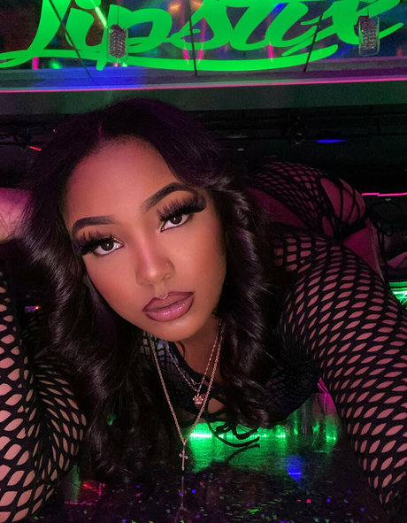 missbussdown pornstar erotic gallery