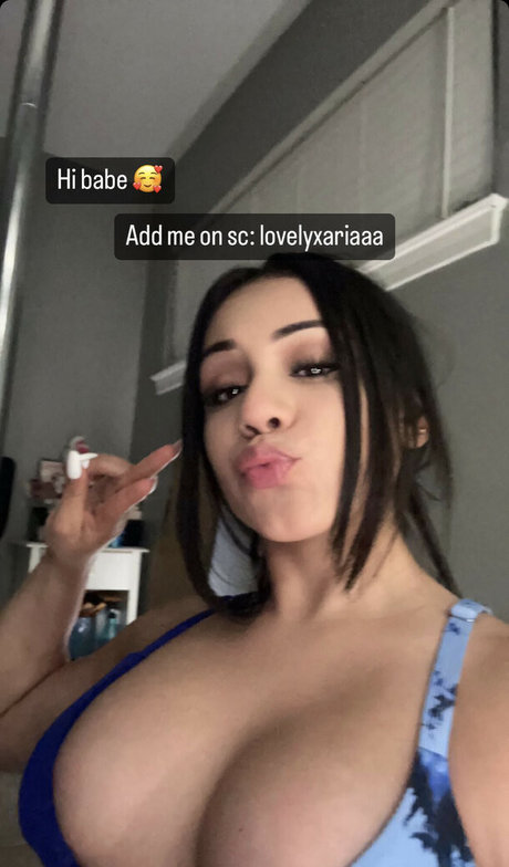 Badgalxaria model high quality pic