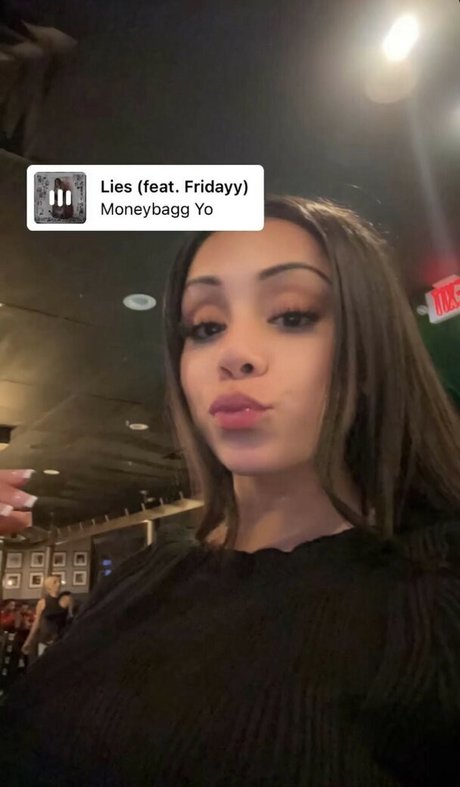 Badgalxaria nice model image