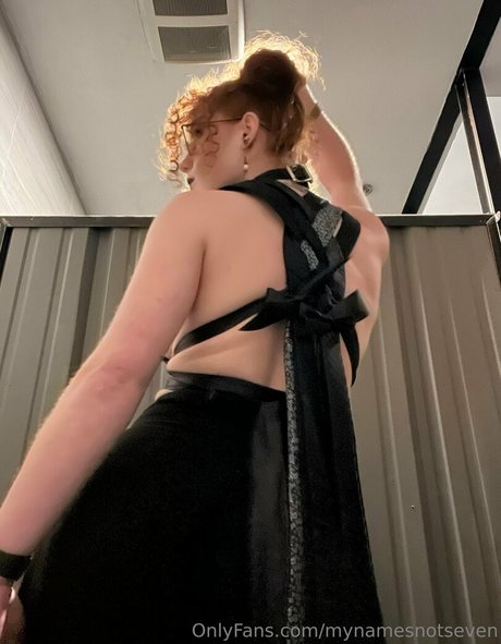 mynamesnotseven nudes star photos