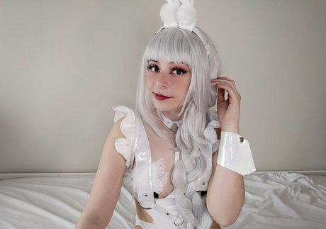 Bu Nezu actress photo