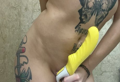 SpookyBabyXXX porn model galleries