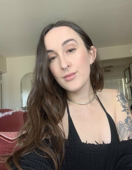 blairlennoxx model high quality image