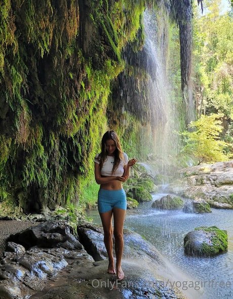 yogagirlfree pornstar pretty photo